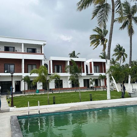 Trigon Retreat Hotel Purnankuppam Exterior photo