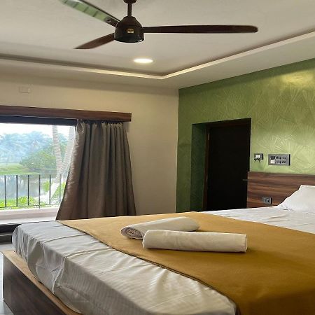 Trigon Retreat Hotel Purnankuppam Exterior photo
