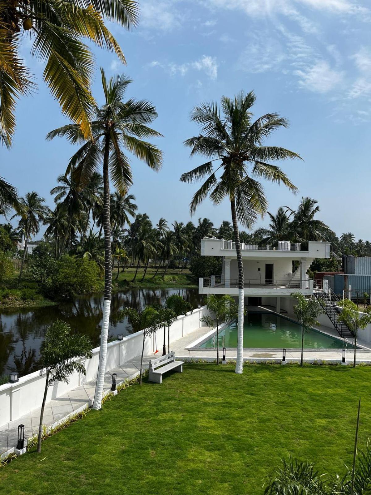 Trigon Retreat Hotel Purnankuppam Exterior photo