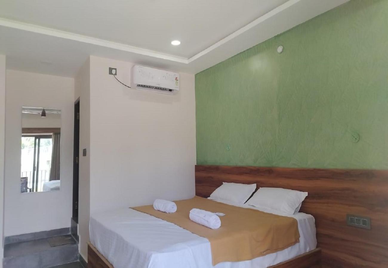 Trigon Retreat Hotel Purnankuppam Exterior photo