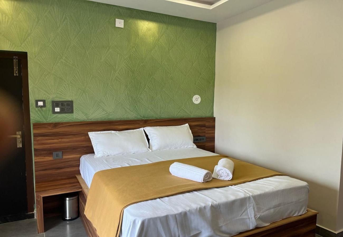 Trigon Retreat Hotel Purnankuppam Exterior photo